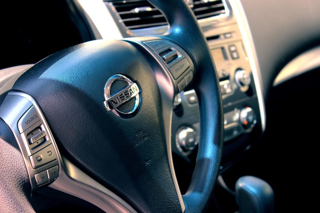 nissan, car, automobile, auto, vehicle, drive, car wallpapers, steering wheel, interior, car interior, automotive, transportation-885309.jpg