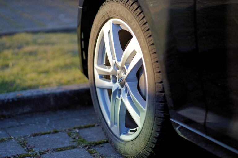 audi, automobile, wheel, tire, vehicle, transport system, car wallpapers, rims, car rims, car tire, ride, classic, car, technology, dare, alloy wheel, metal, tyres-3179274.jpg